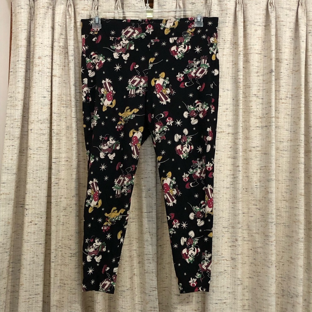 Torrid x Disney Mickey & Friends Holiday Leggings - 2X
